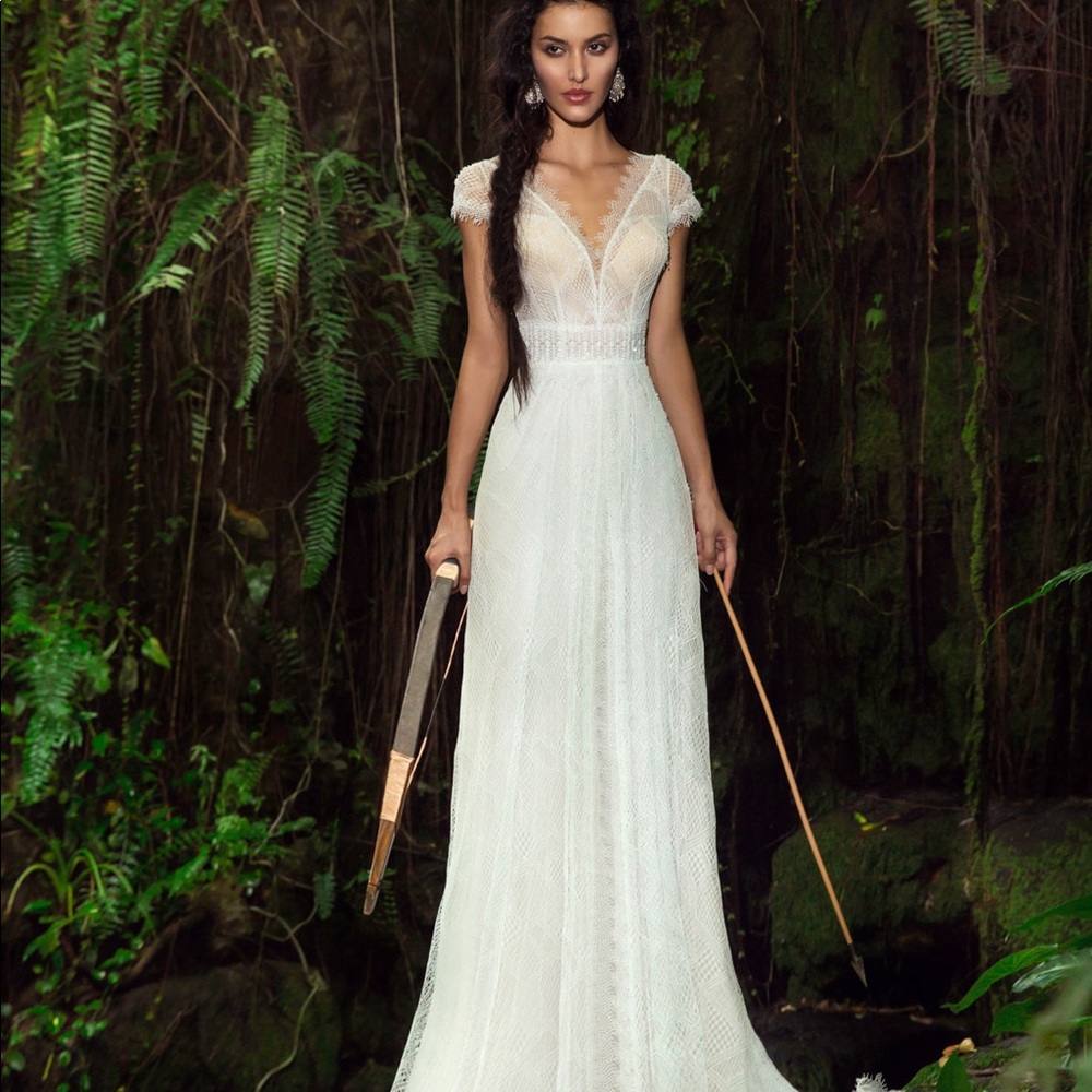 Chic Nostalgia style #901500362 Daphne